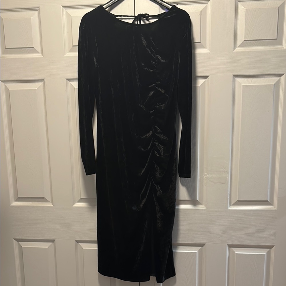 Sophisticated Black Velvet Long Sleeve Dress